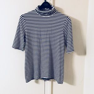 🖤Stretch Striped Turtleneck 🖤